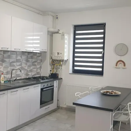 Summer Crib Mamaia-sat شقة