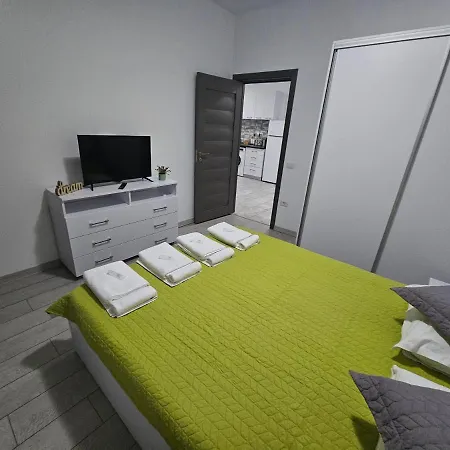 Apartment Summer Crib Mamaia-sat