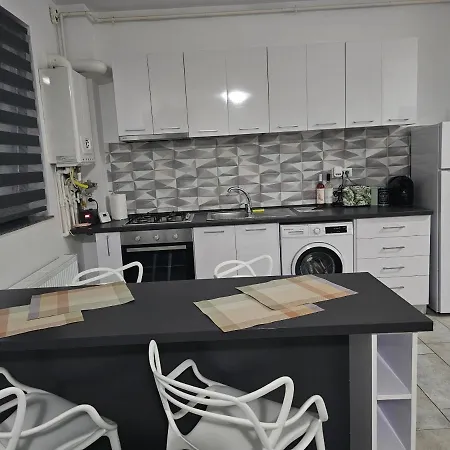 Summer Crib Mamaia-sat Apartament *