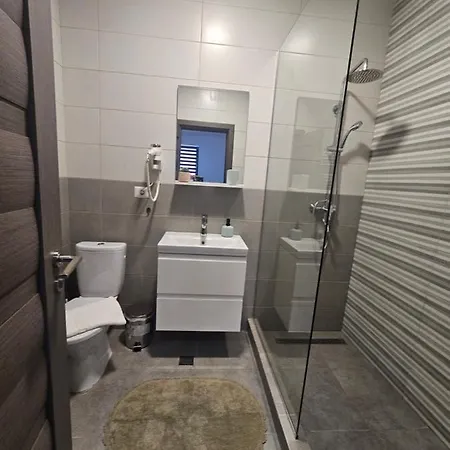 Summer Crib Mamaia-sat * ナボダリ