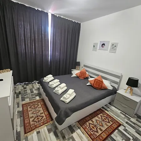 Summer Crib Mamaia-sat Navodari