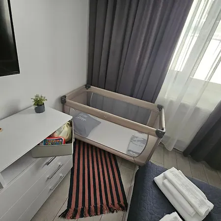 Apartment Summer Crib Mamaia-sat
