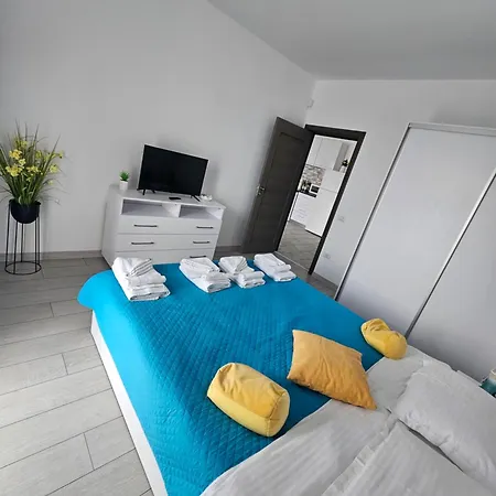 Apartment Summer Crib Mamaia-sat